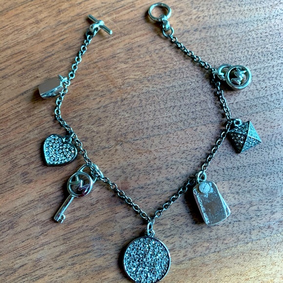 Michael Kors charm bracelet- silver - Picture 2 of 2